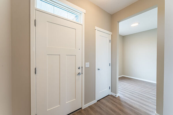 Calgary 3 bedrooms House for rent. Property photo: 687588-3