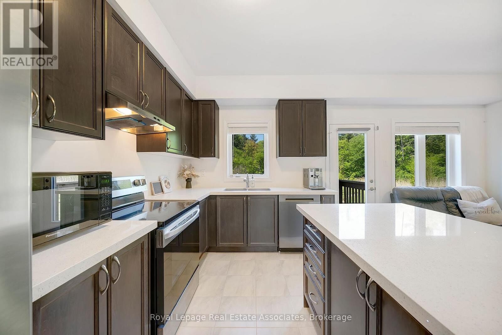 Hamilton 3 bedrooms Townhouse for rent. Property photo: 687600-1