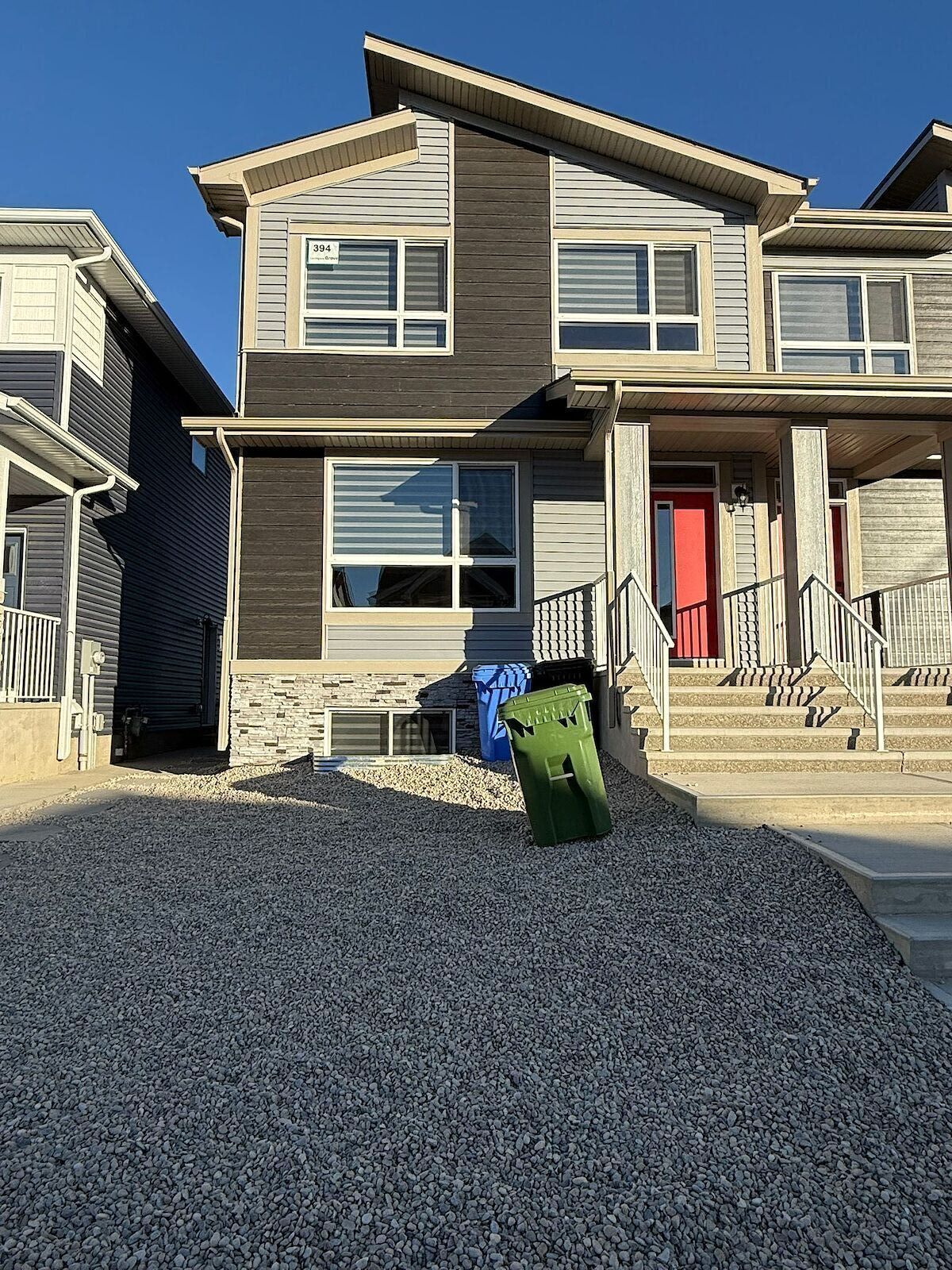 Calgary 4 bedrooms House for rent. Property photo: 687606-1