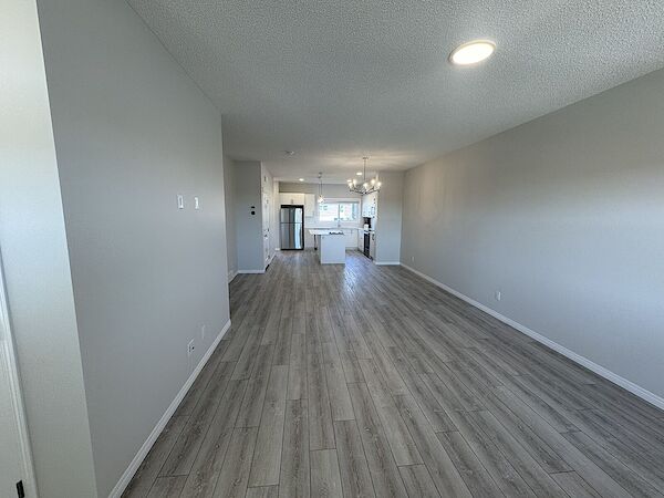 Calgary 3 bedrooms Duplex for rent. Property photo: 687614-3