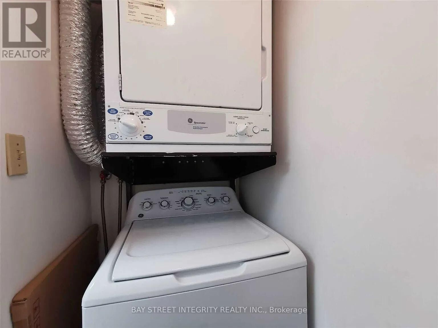 Mississauga 3 bedrooms Apartment for rent. Property photo: 687636-1