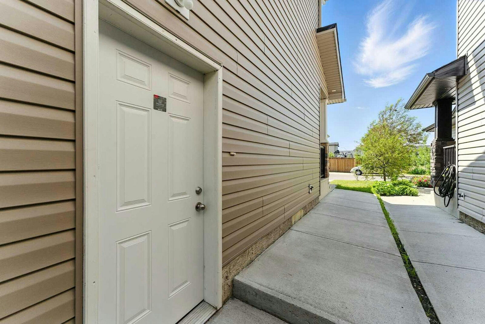 Calgary 2 bedrooms Basement for rent. Property photo: 687744-1