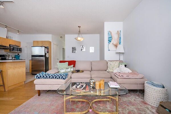 Calgary 2 bedrooms Condo Unit for rent. Property photo: 687769-3