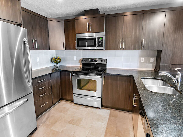 Airdrie 2 bedrooms Townhouse for rent. Property photo: 687811-3