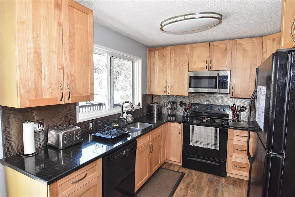 Calgary 2 bedrooms Main Floor for rent. Property photo: 687812-1