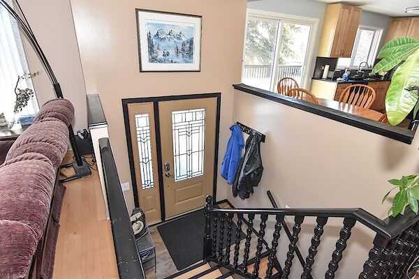 Calgary 2 bedrooms Main Floor for rent. Property photo: 687812-2