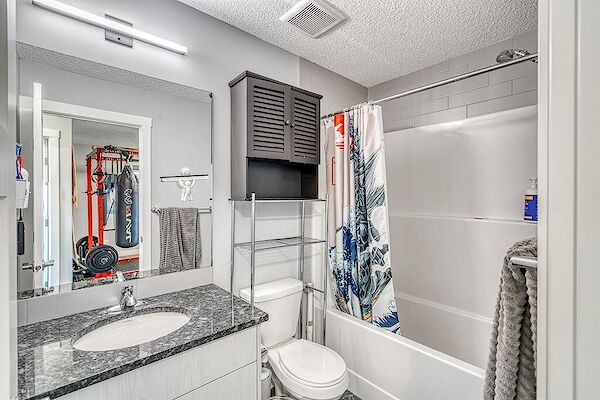 Calgary 1 bedroom Room For Rent for rent. Property photo: 687818-2