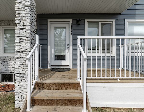 Regina 4 bedrooms Townhouse for rent. Property photo: 687820-3