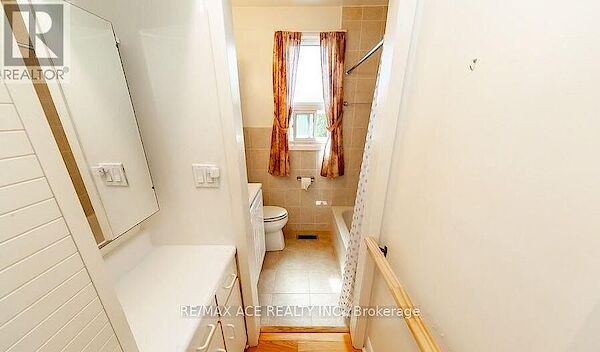 Toronto 3 bedrooms House for rent. Property photo: 687876-2