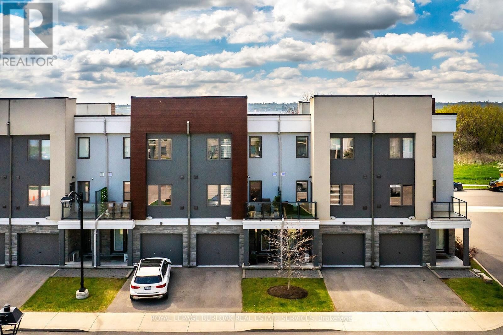 Hamilton 4 bedrooms Townhouse for rent. Property photo: 687883-1