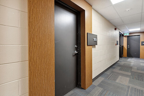 Deep River 3 bedrooms Condo Unit for rent. Property photo: 687901-2