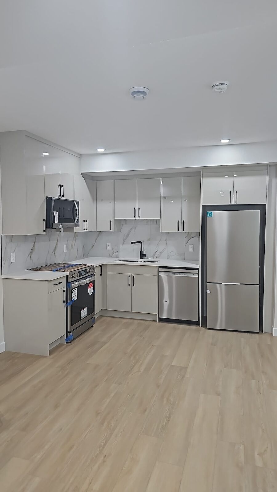 Calgary 2 bedrooms Basement for rent. Property photo: 687902-1