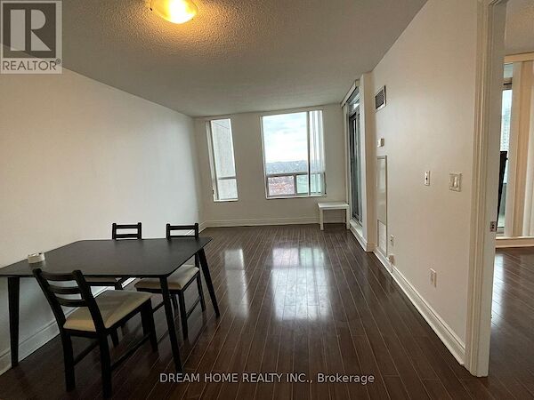 Toronto 2 bedrooms Apartment for rent. Property photo: 687912-3
