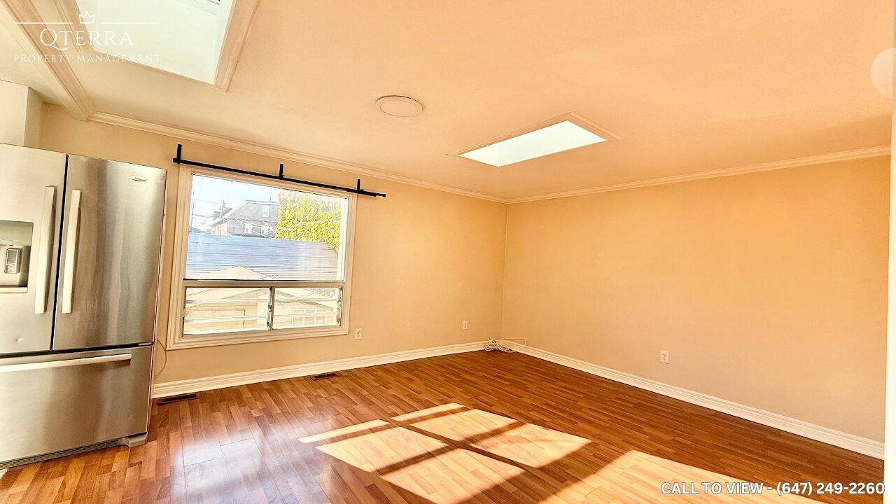 Toronto 3 bedrooms Main Floor for rent. Property photo: 688056-1