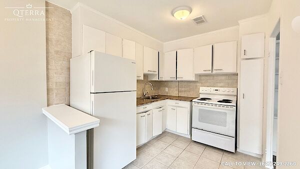 Toronto 2 bedrooms Condo Unit for rent. Property photo: 688082-2
