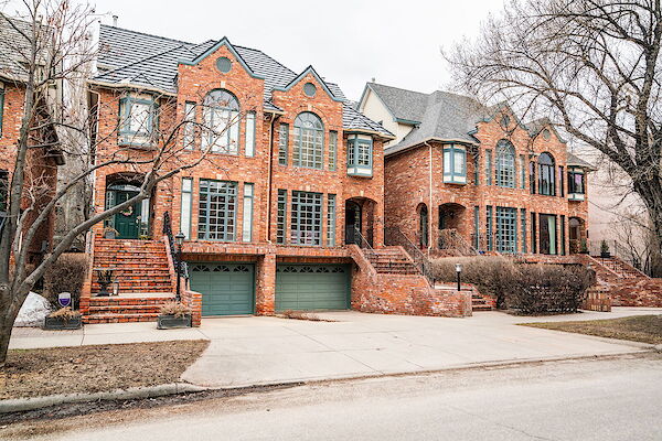 Calgary 4 bedrooms House for rent. Property photo: 688104-2