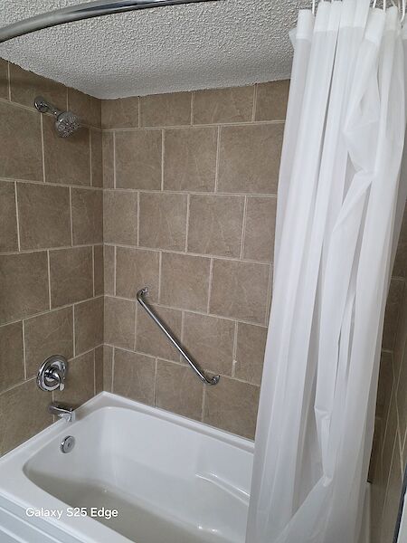 Calgary 1 bedroom Condo Unit for rent. Property photo: 688106-3