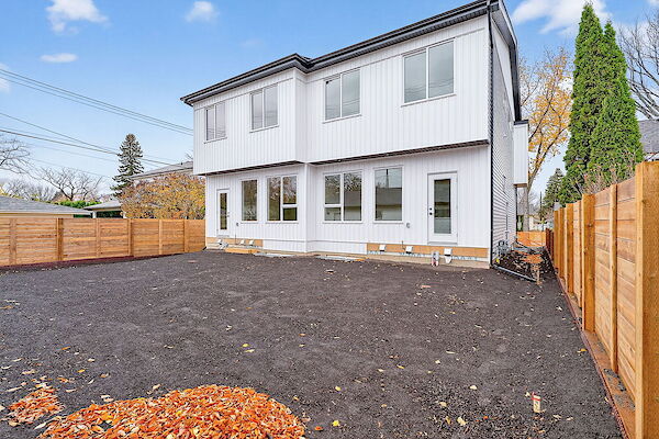 Edmonton 3 + Den bedrooms Duplex for rent. Property photo: 688145-2