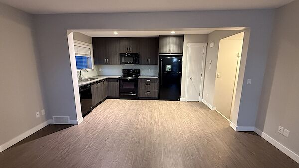 Cochrane 3 bedrooms Townhouse for rent. Property photo: 688146-3