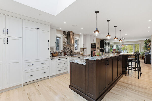 Calgary 5 bedrooms House for rent. Property photo: 688183-2