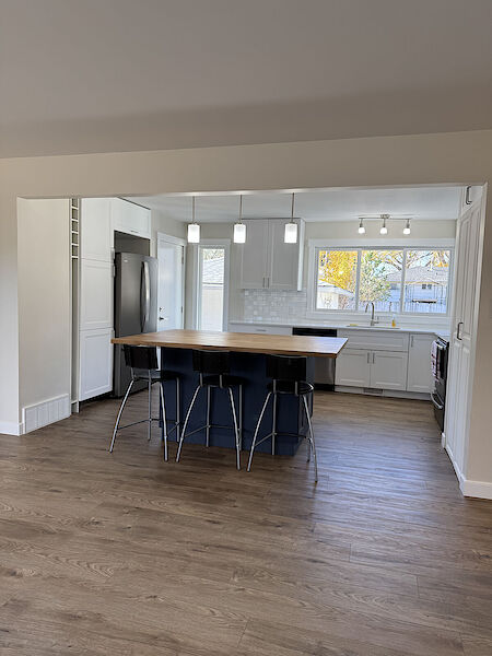 Calgary 3 bedrooms Main Floor for rent. Property photo: 688187-2