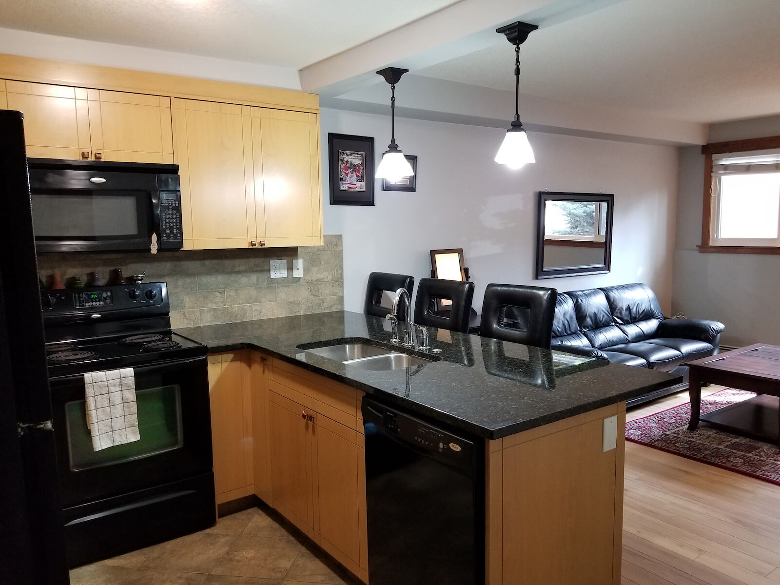 Calgary 1 bedroom Condo Unit for rent. Property photo: 688198-1