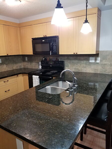 Calgary 1 bedroom Condo Unit for rent. Property photo: 688198-2