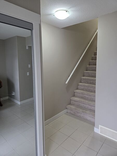Calgary 2 + Den bedrooms Townhouse for rent. Property photo: 688207-2