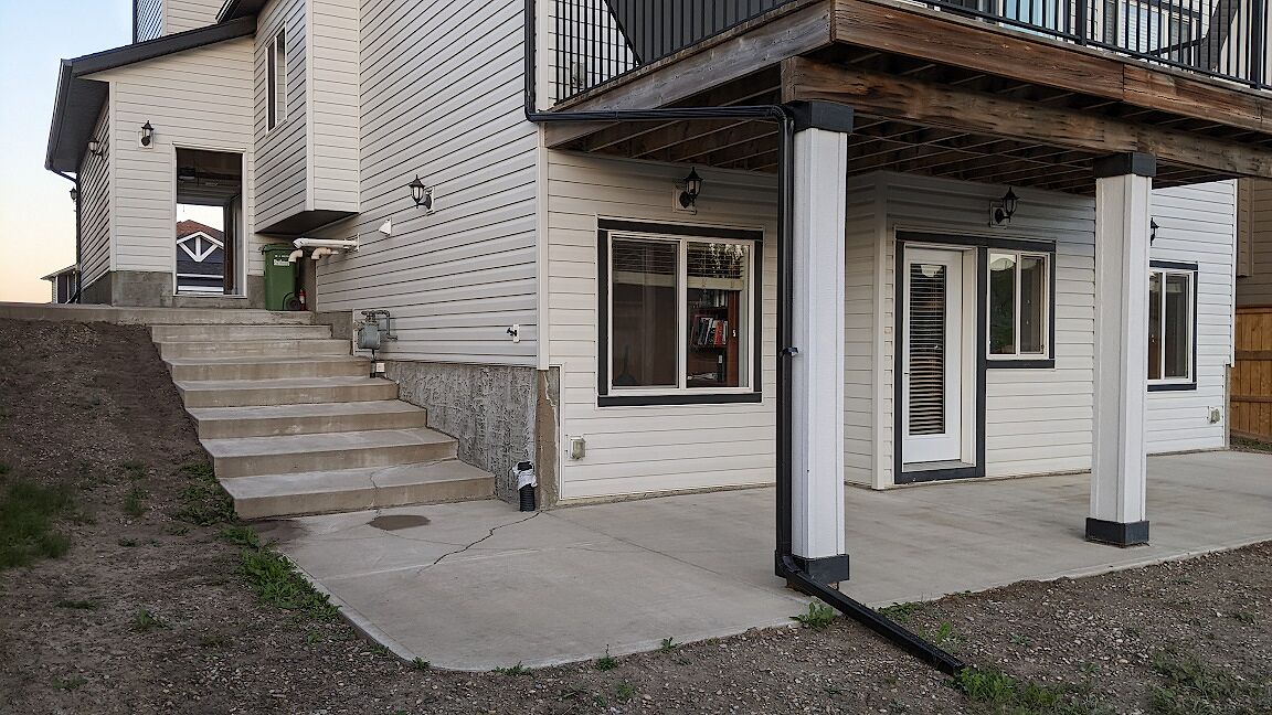 Strathmore 2 bedrooms Basement for rent. Property photo: 688226-1