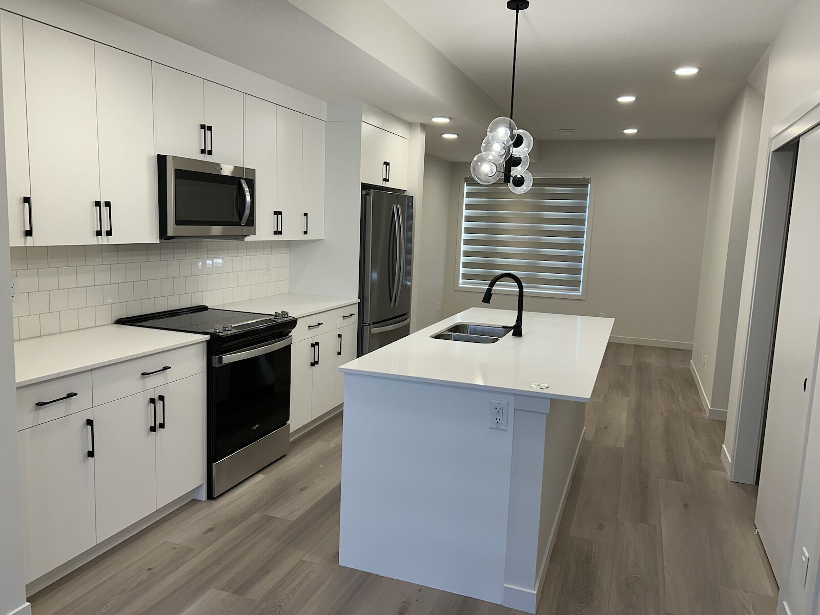 Calgary 3 bedrooms Townhouse for rent. Property photo: 688249-1