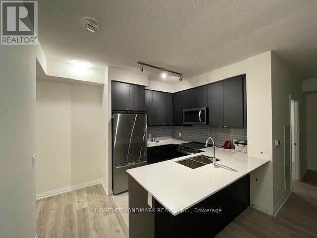 Toronto 2 bedrooms Apartment for rent. Property photo: 688284-1