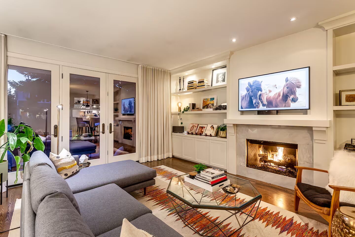 Calgary 2 + Den bedrooms House for rent. Property photo: 688451-1