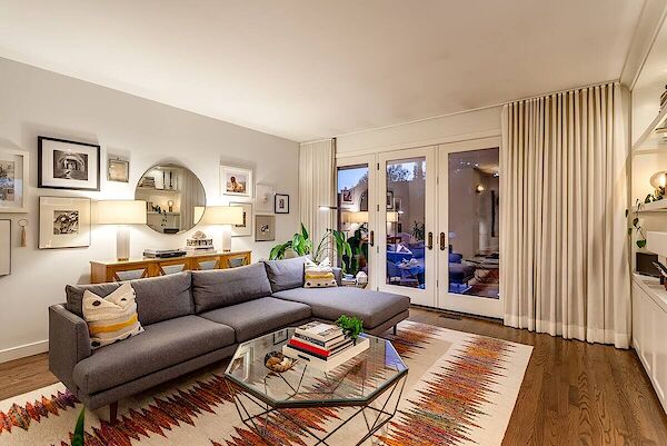 Calgary 2 + Den bedrooms House for rent. Property photo: 688451-2