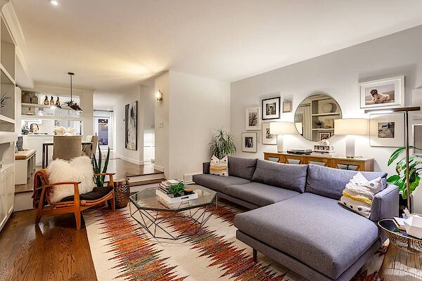 Calgary 2 + Den bedrooms House for rent. Property photo: 688451-3