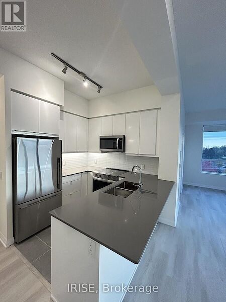 Toronto 2 bedrooms Apartment for rent. Property photo: 688511-3
