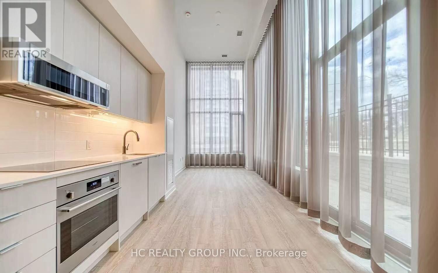 Toronto 2 bedrooms Townhouse for rent. Property photo: 688520-1