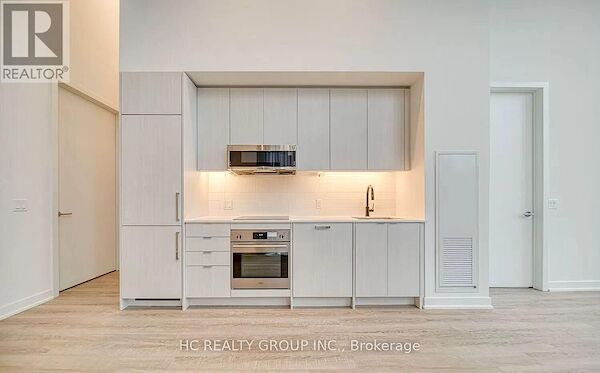 Toronto 2 bedrooms Townhouse for rent. Property photo: 688520-3