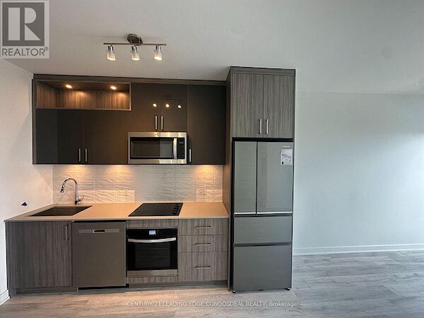 Toronto 3 bedrooms Apartment for rent. Property photo: 688521-2