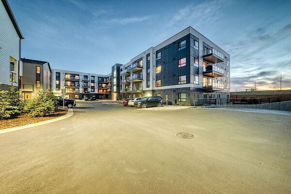 Calgary 2 bedrooms Condo Unit for rent. Property photo: 688522-3