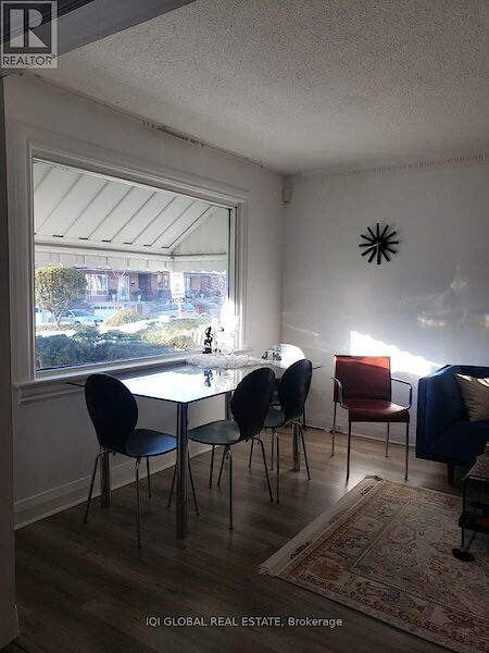 Toronto 4 bedrooms House for rent. Property photo: 688546-3