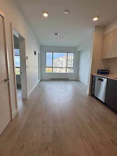 Tsawwassen 1 bedroom Condo Unit for rent. Property photo: 688563-3