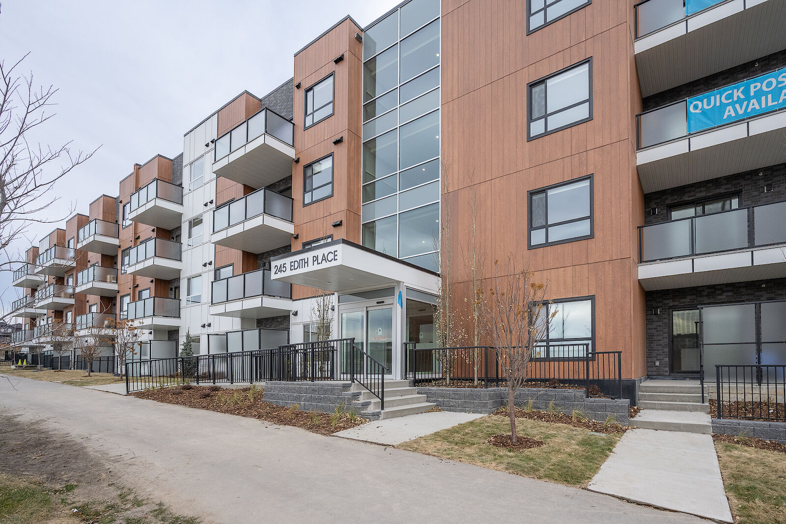 Calgary 2 bedrooms Condo Unit for rent. Property photo: 688576-1