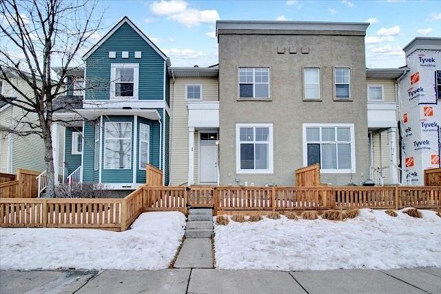 Calgary 3 + Den bedrooms Townhouse for rent. Property photo: 688582-1