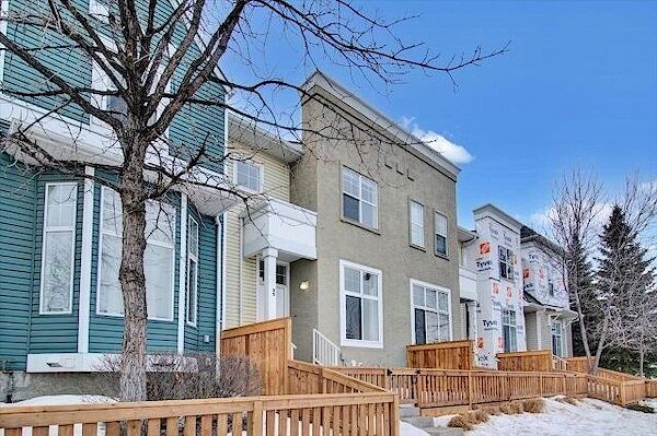 Calgary 3 + Den bedrooms Townhouse for rent. Property photo: 688582-2