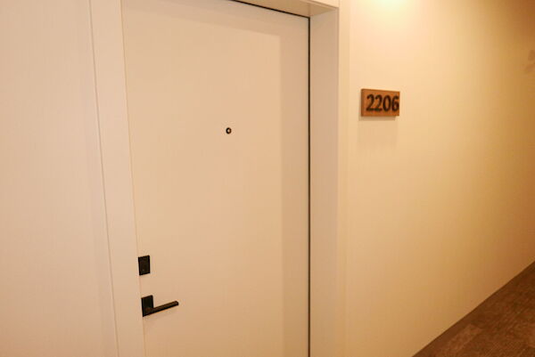 Airdrie 2 + Den bedrooms Condo Unit for rent. Property photo: 688583-2