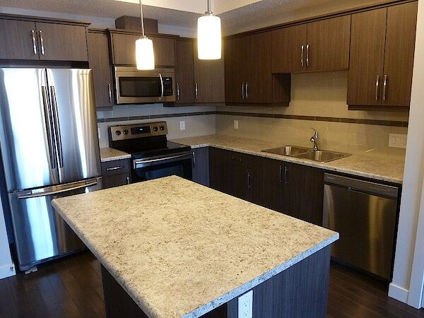 Edmonton 2 bedrooms Condo Unit for rent. Property photo: 688598-2