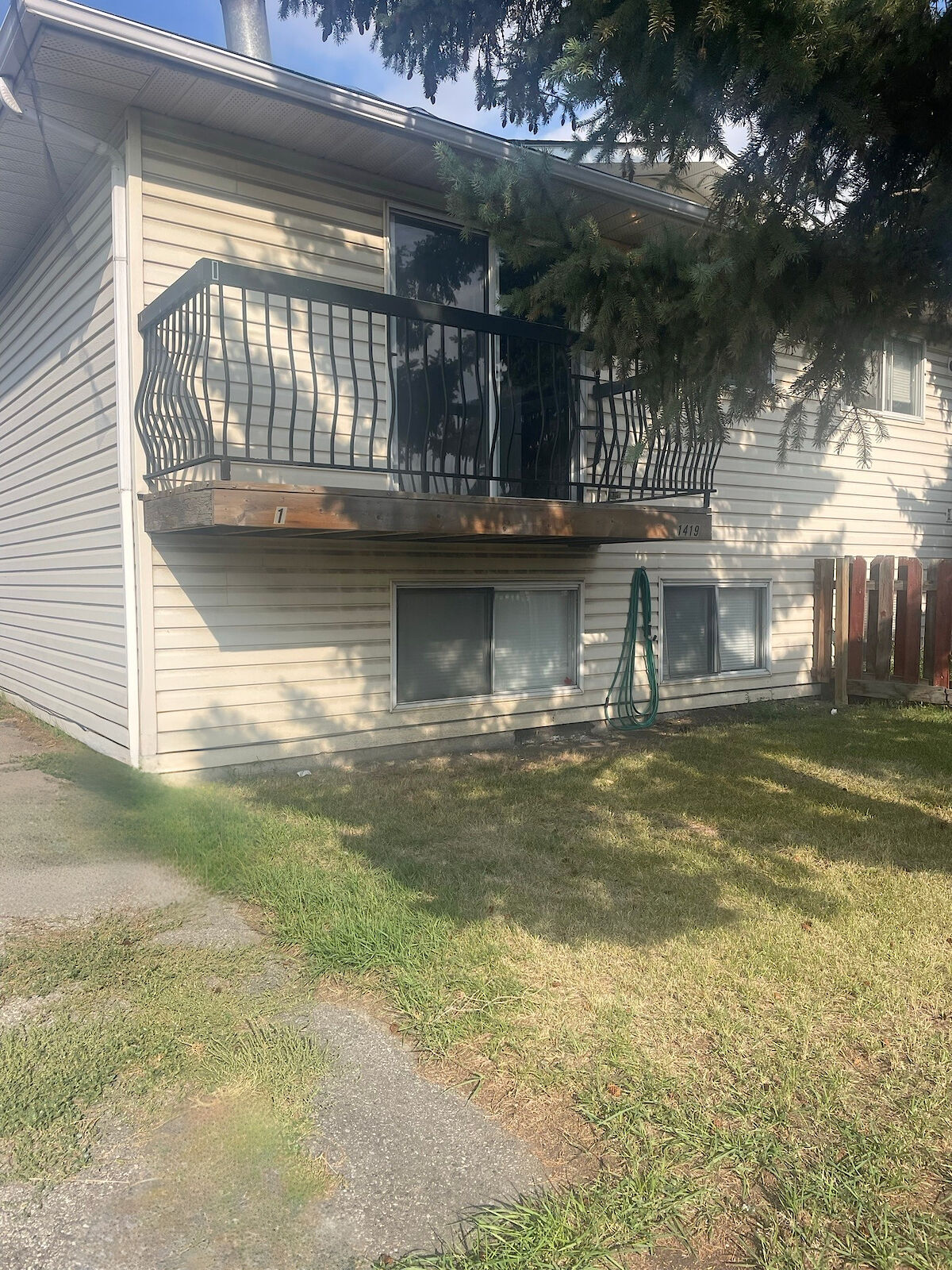 Calgary 2 bedrooms Fourplex for rent. Property photo: 688643-1