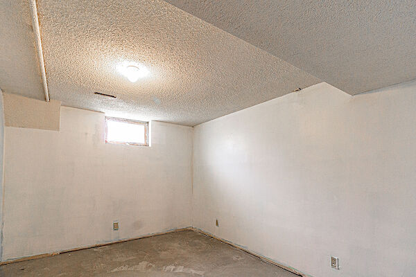 Calgary 3 bedrooms House for rent. Property photo: 688644-2