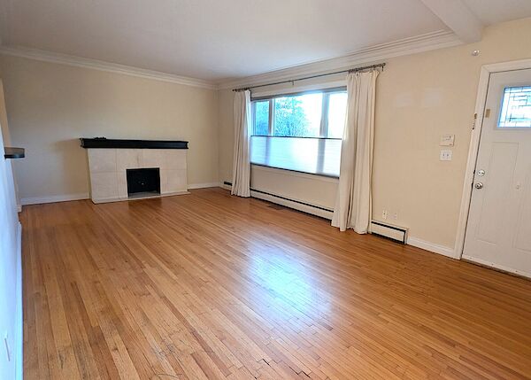 Edmonton 3 bedrooms House for rent. Property photo: 688650-2