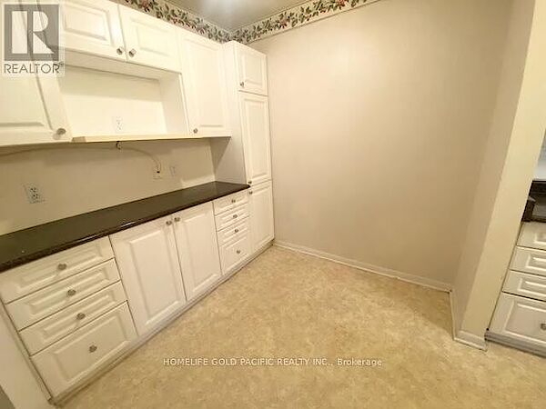 Toronto 4 bedrooms Townhouse for rent. Property photo: 688675-3